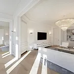 Beautiful Apartment Near Eiffel Tower
