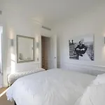 Beautiful Apartment Near Eiffel Tower